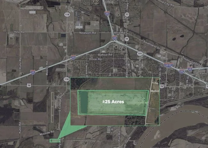 Truck Parking | West Memphis, AR — Sale in West Memphis, AR, photo 1 of 2