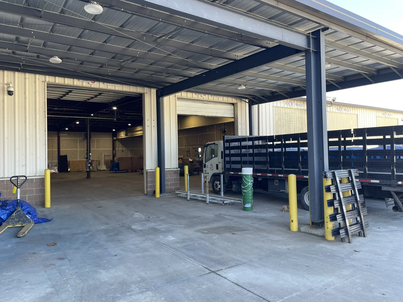 Office/Warehouse/Maintenance Facility in Excellent… — Sale in St. Louis, MO, photo 6 of 7