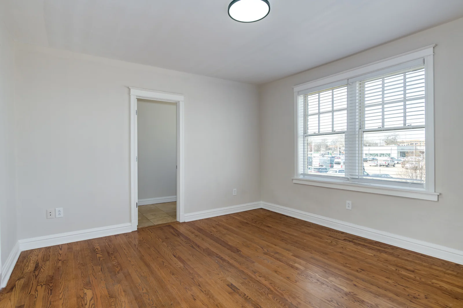 Oakview Apartments — Sale in St. Louis, MO, photo 7 of 8
