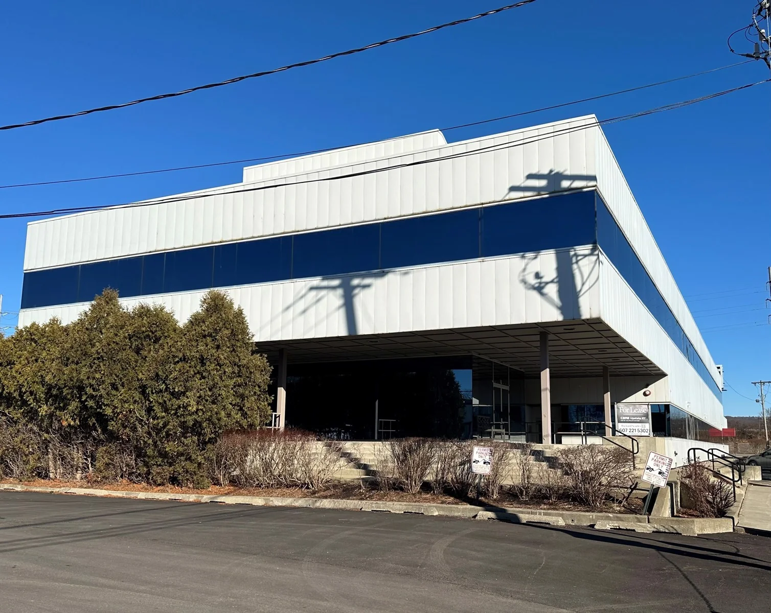 Office in Johnson City, NY — Lease in Johnson City, NY, photo 1 of 2