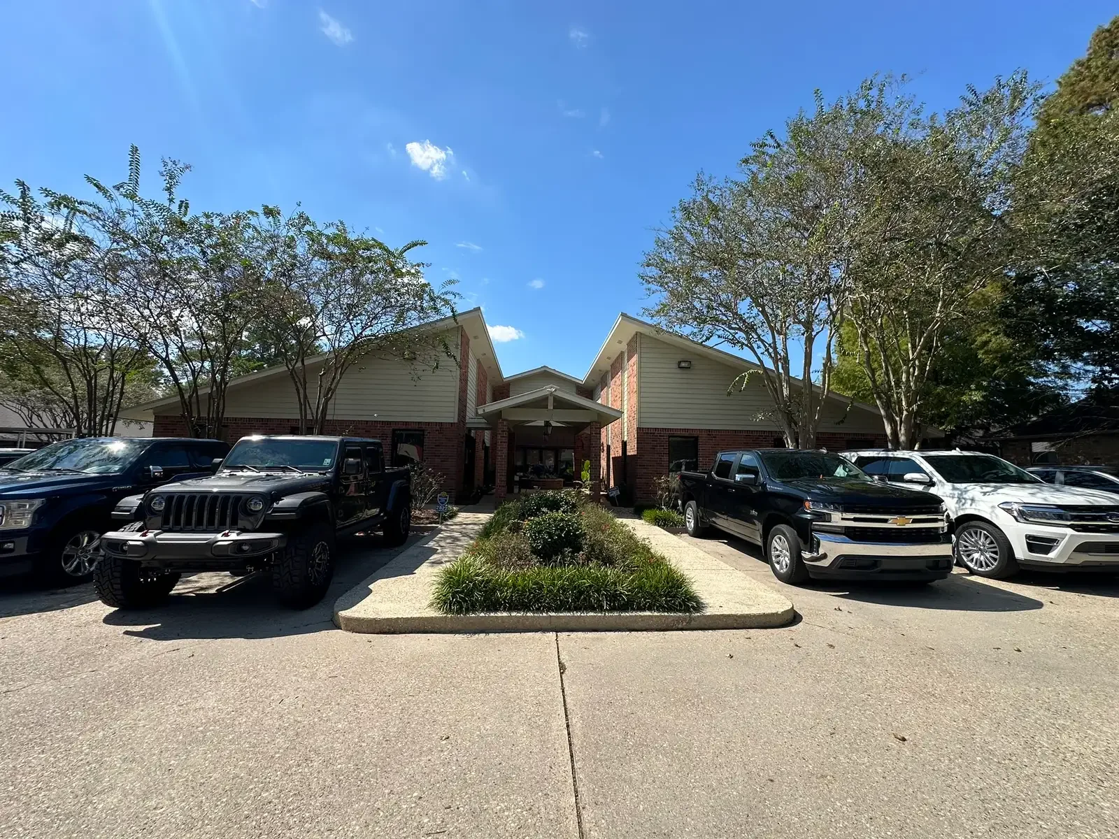 Office in Baton Rouge, LA — Sale in Baton Rouge, LA, photo 2 of 8