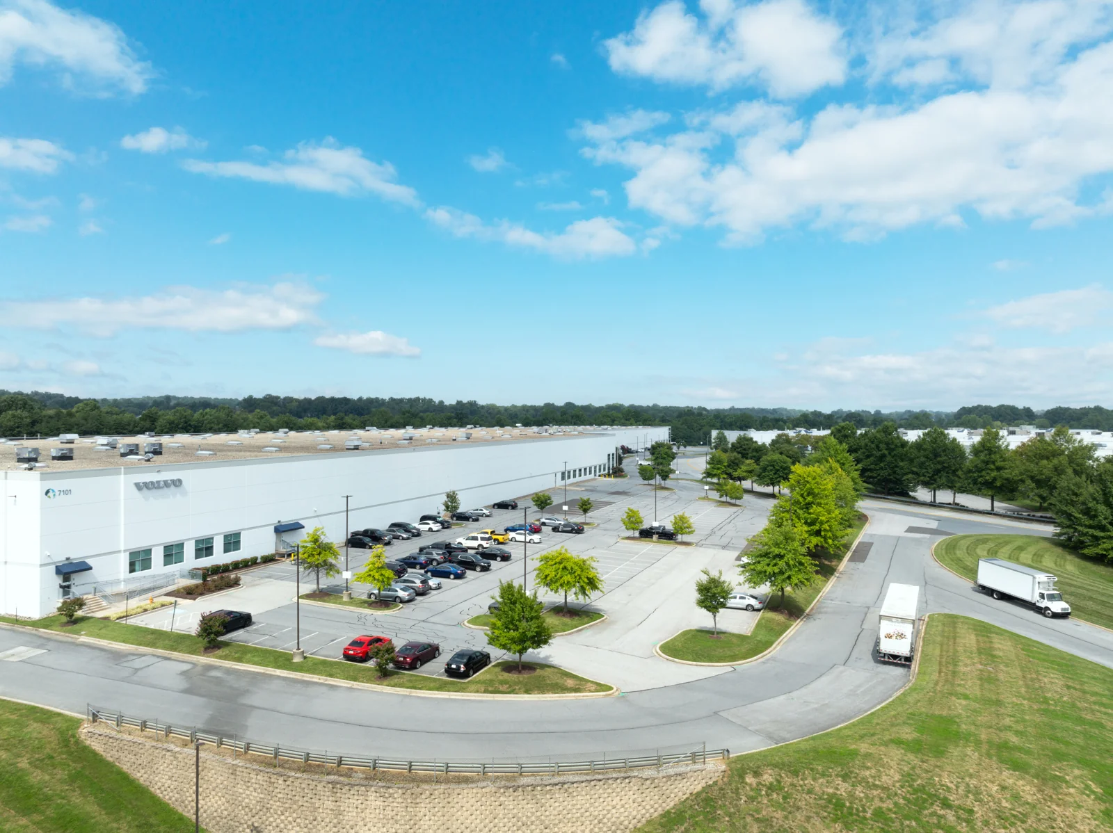 7101 Troy Hill Drive — Lease in Elkridge, MD, photo 2 of 3