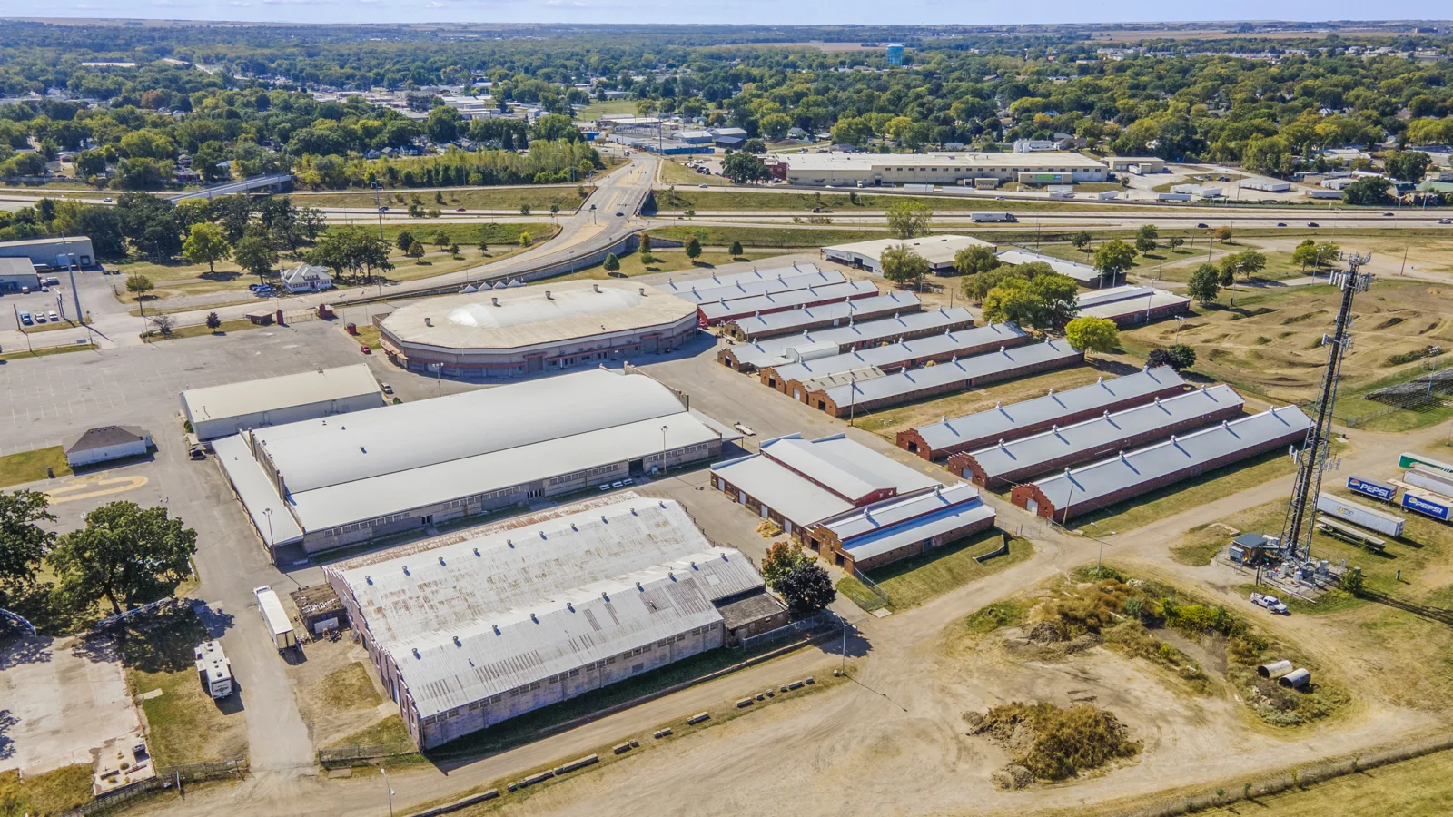 Land in Waterloo, IA — Sale in Waterloo, IA, photo 1 of 3
