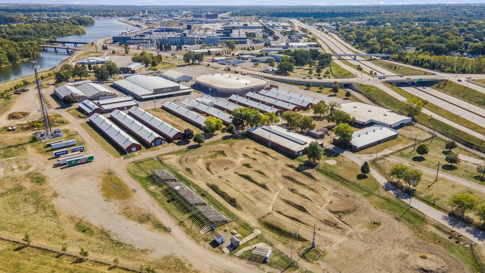 Land in Waterloo, IA — Sale in Waterloo, IA, photo 3 of 3