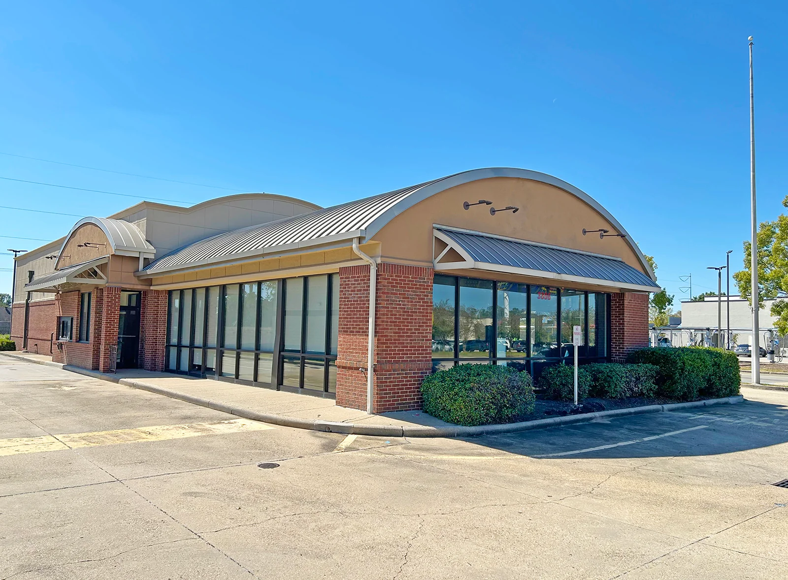 Former Chick-fil-A - Lafayette, LA — Sale in Lafayette, LA, photo 2 of 5