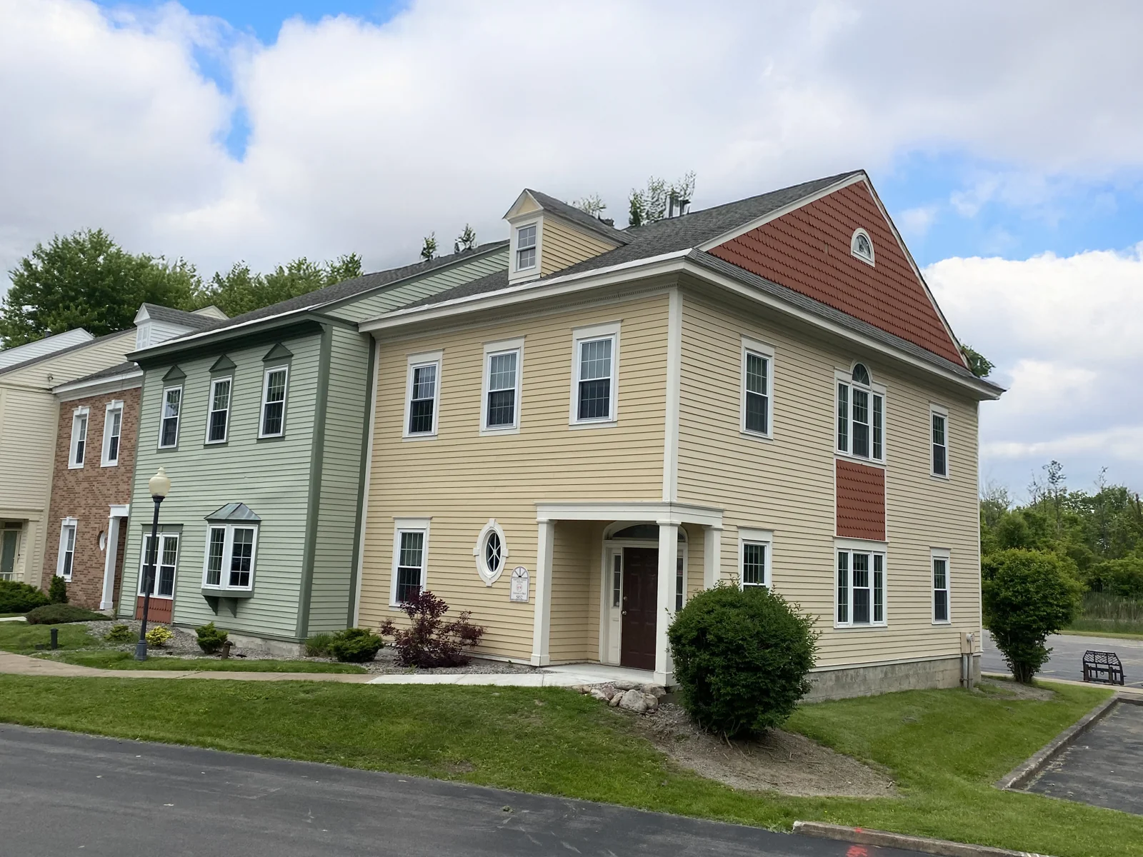 Office in East Syracuse, NY — Lease in East Syracuse, NY, photo 1 of 7