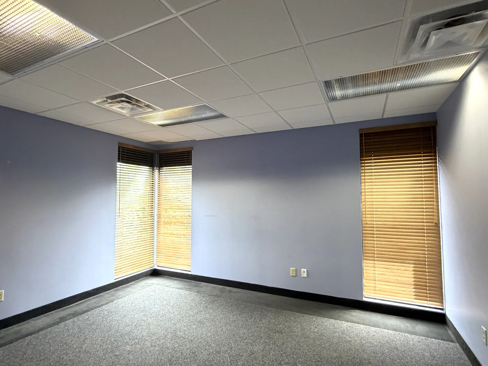 Office in East Syracuse, NY — Lease in East Syracuse, NY, photo 5 of 7