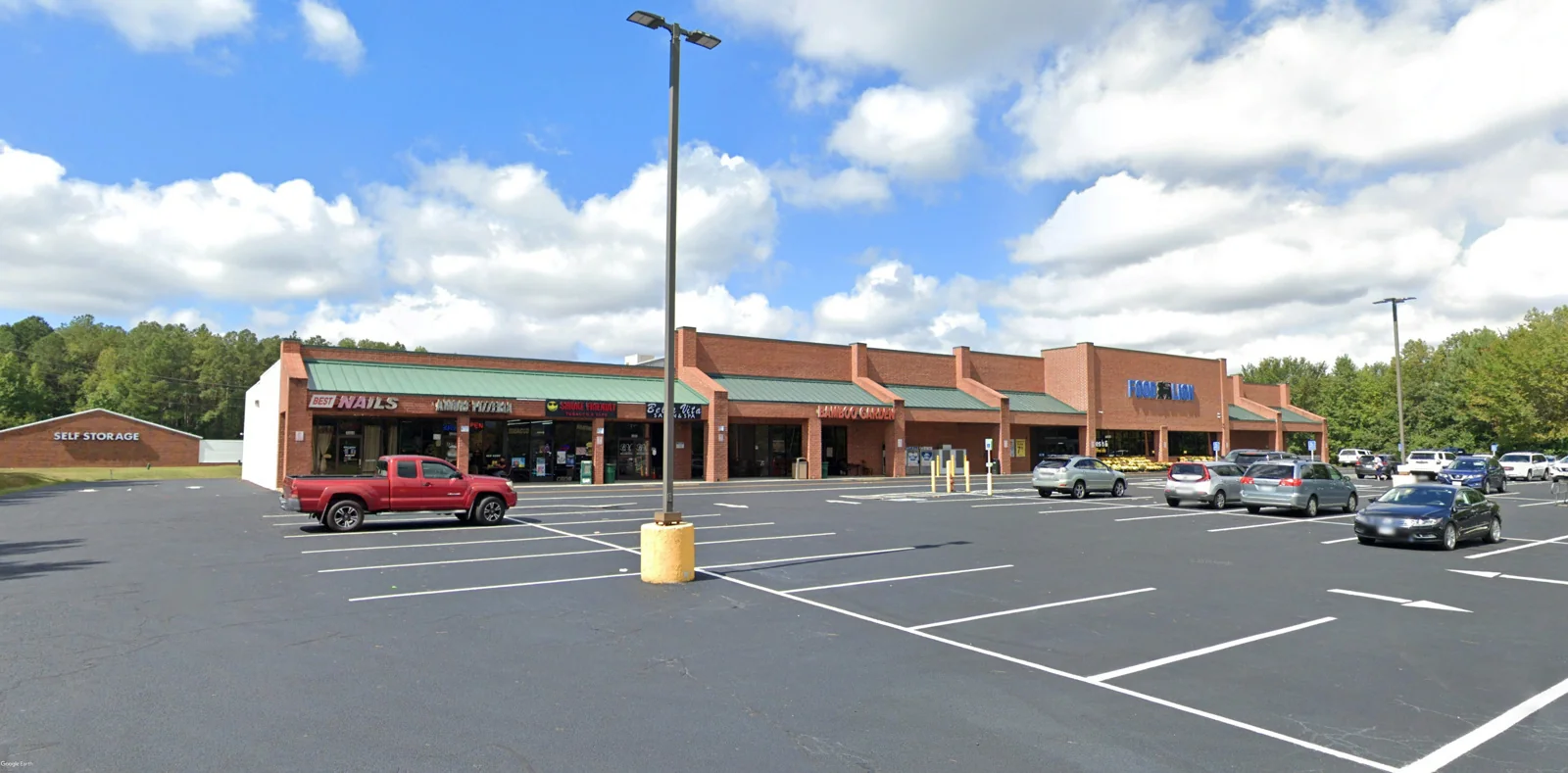 Retail in Prince George, VA — Lease in Prince George, VA, photo 1 of 2