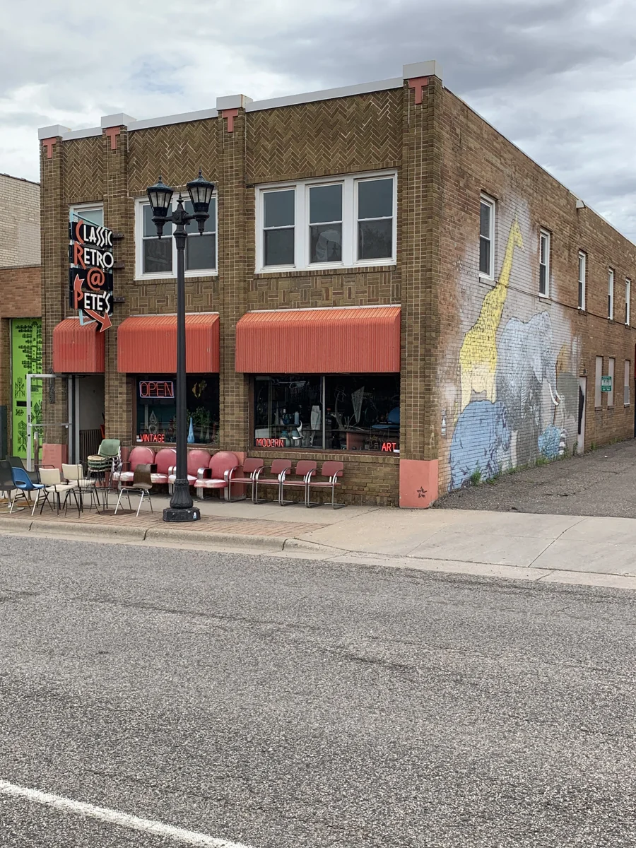 Classic Retro at Pete's — Sale in Saint Paul, MN, photo 1 of 2