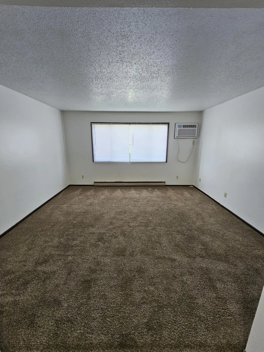 Community Terrace Apartments — Sale in Newton, IA, photo 4 of 5