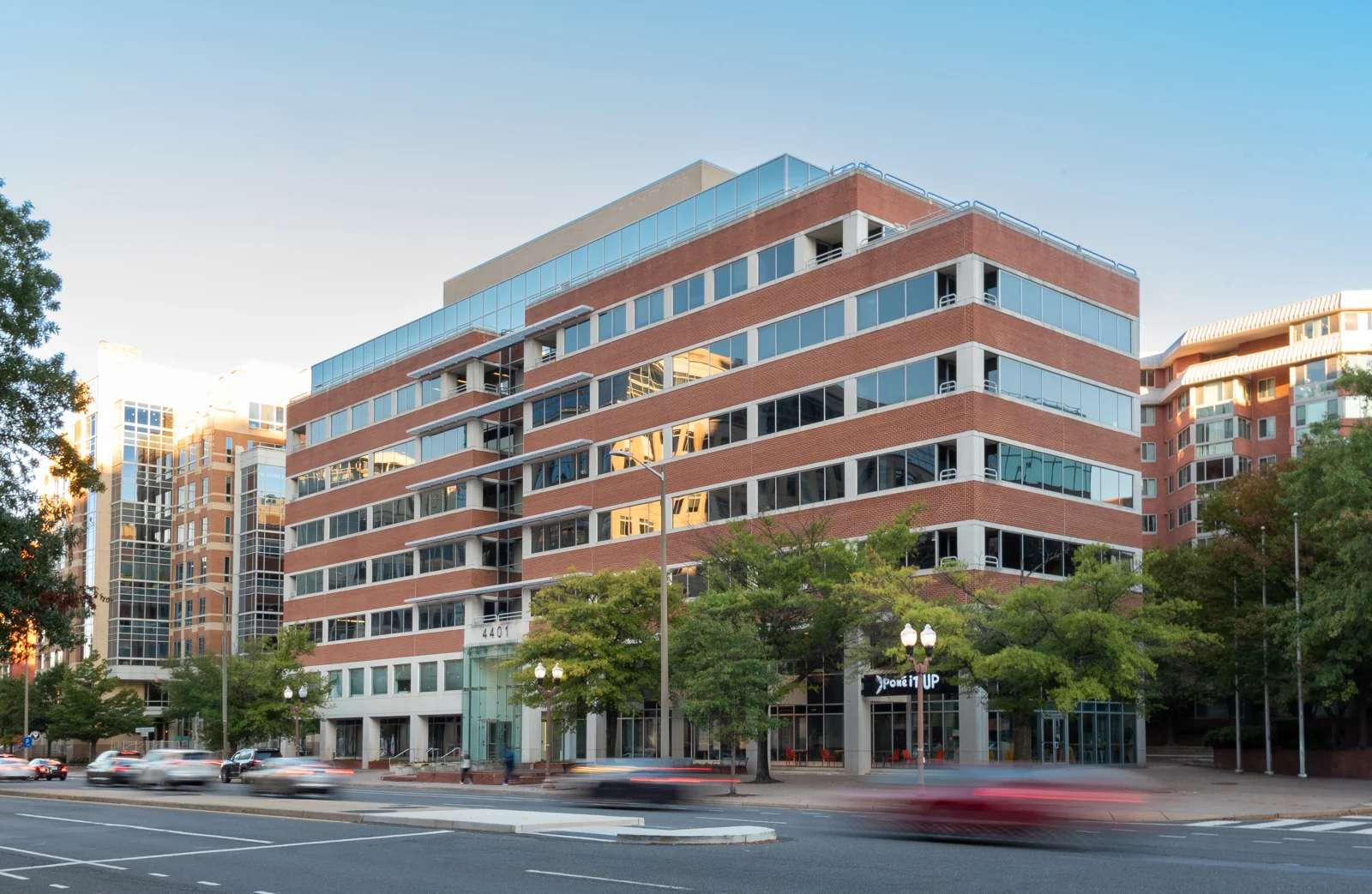 Arlington Square — Lease in Arlington, VA, photo 3 of 8