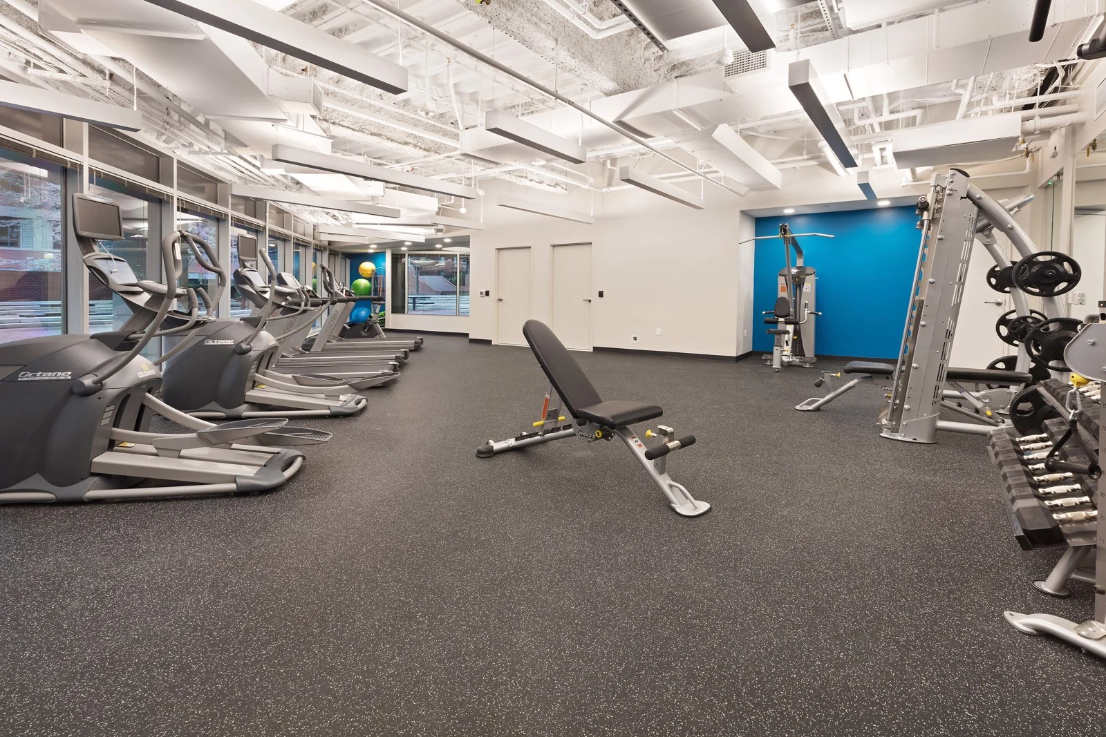 Arlington Square — Lease in Arlington, VA, photo 8 of 8