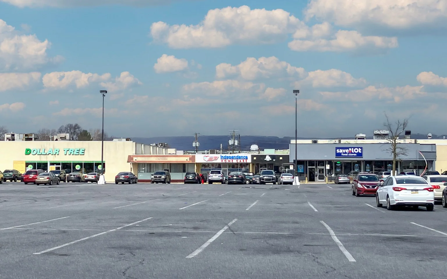 Retail in Harrisburg, PA — Lease in Harrisburg, PA, photo 2 of 3