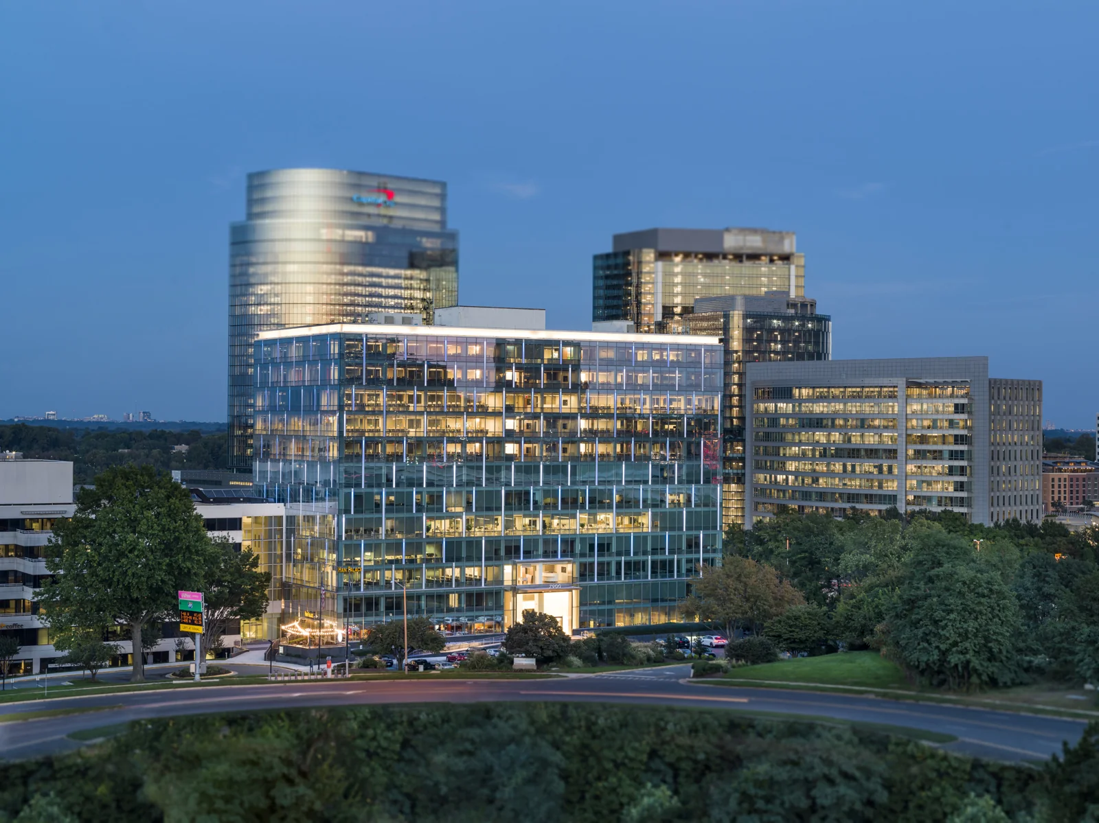 Silverline Center — Lease in Mclean, VA, photo 1 of 8