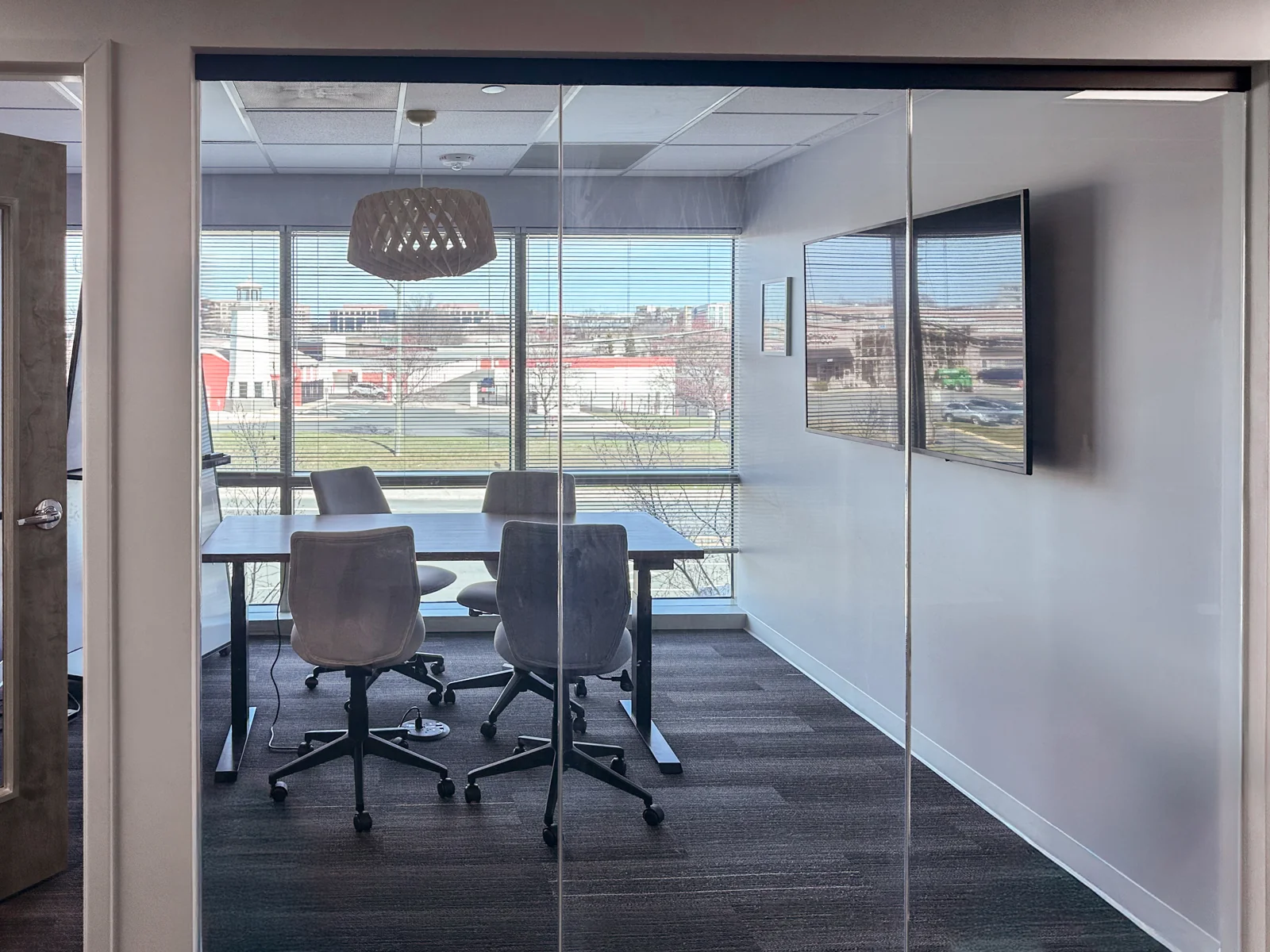 Office in Fairfax, VA — Lease in Fairfax, VA, photo 2 of 7