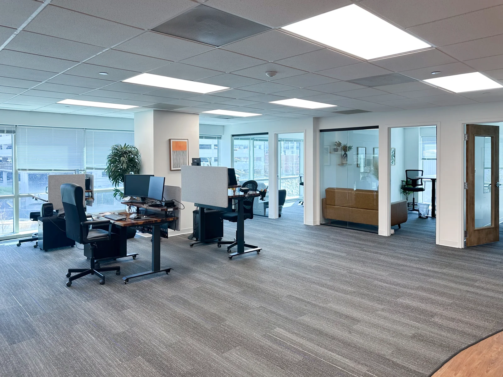 Office in Fairfax, VA — Lease in Fairfax, VA, photo 3 of 7