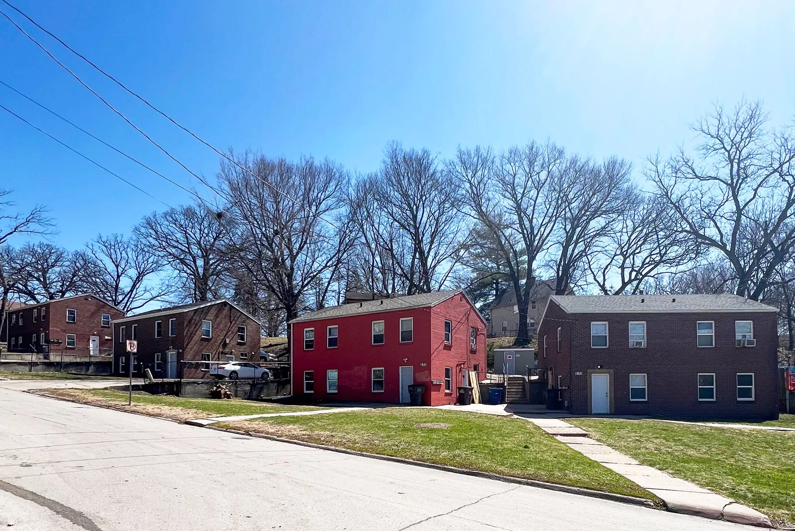 Multifamily in Des Moines, IA — Sale in Des Moines, IA, photo 1 of 8