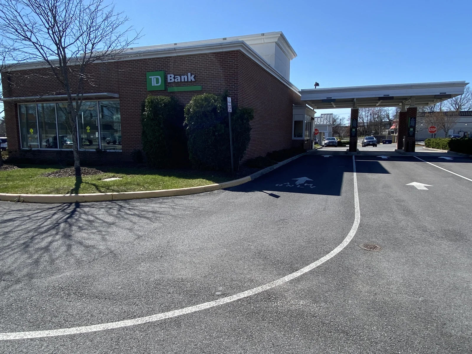 Turnpike Shopping Center Outparcel — Lease in Fairfax, VA, photo 2 of 2