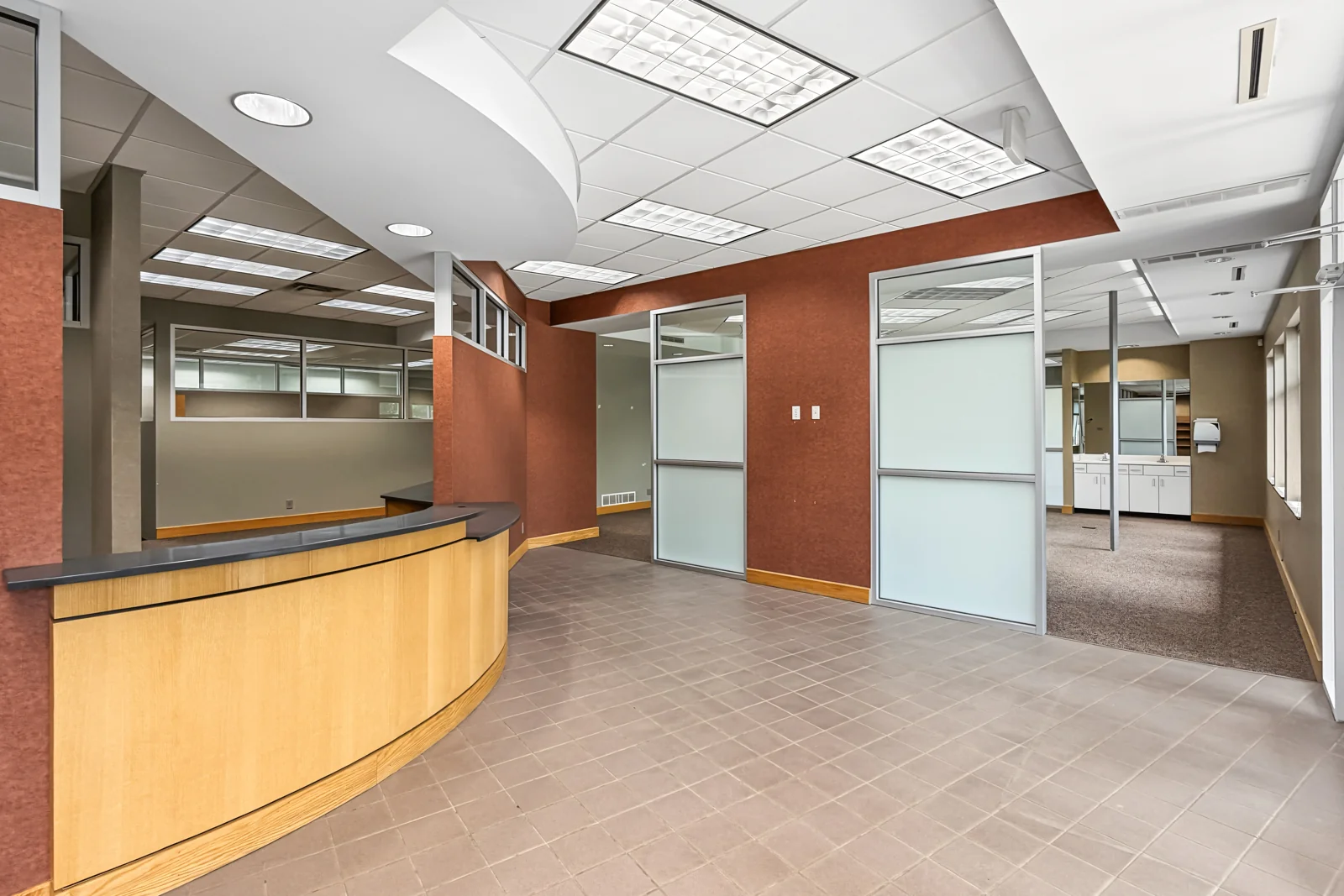 Johnston Office/Medical For Lease or Sale — Lease in Johnston, IA, photo 4 of 6