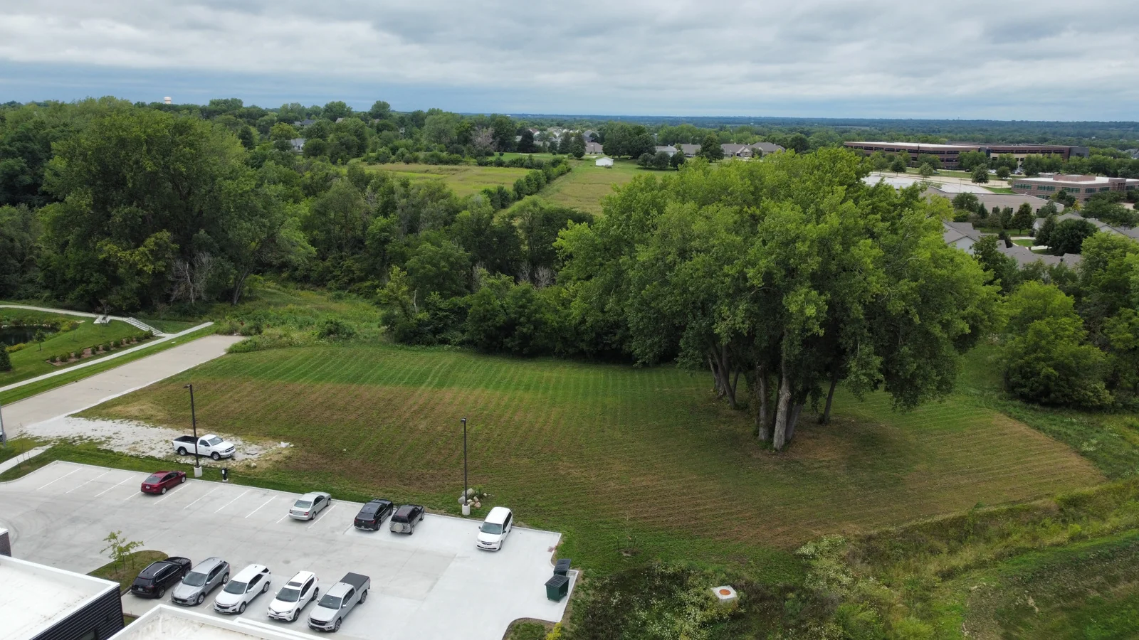 5909 NW 90th St — Sale in Johnston, IA, photo 2 of 4