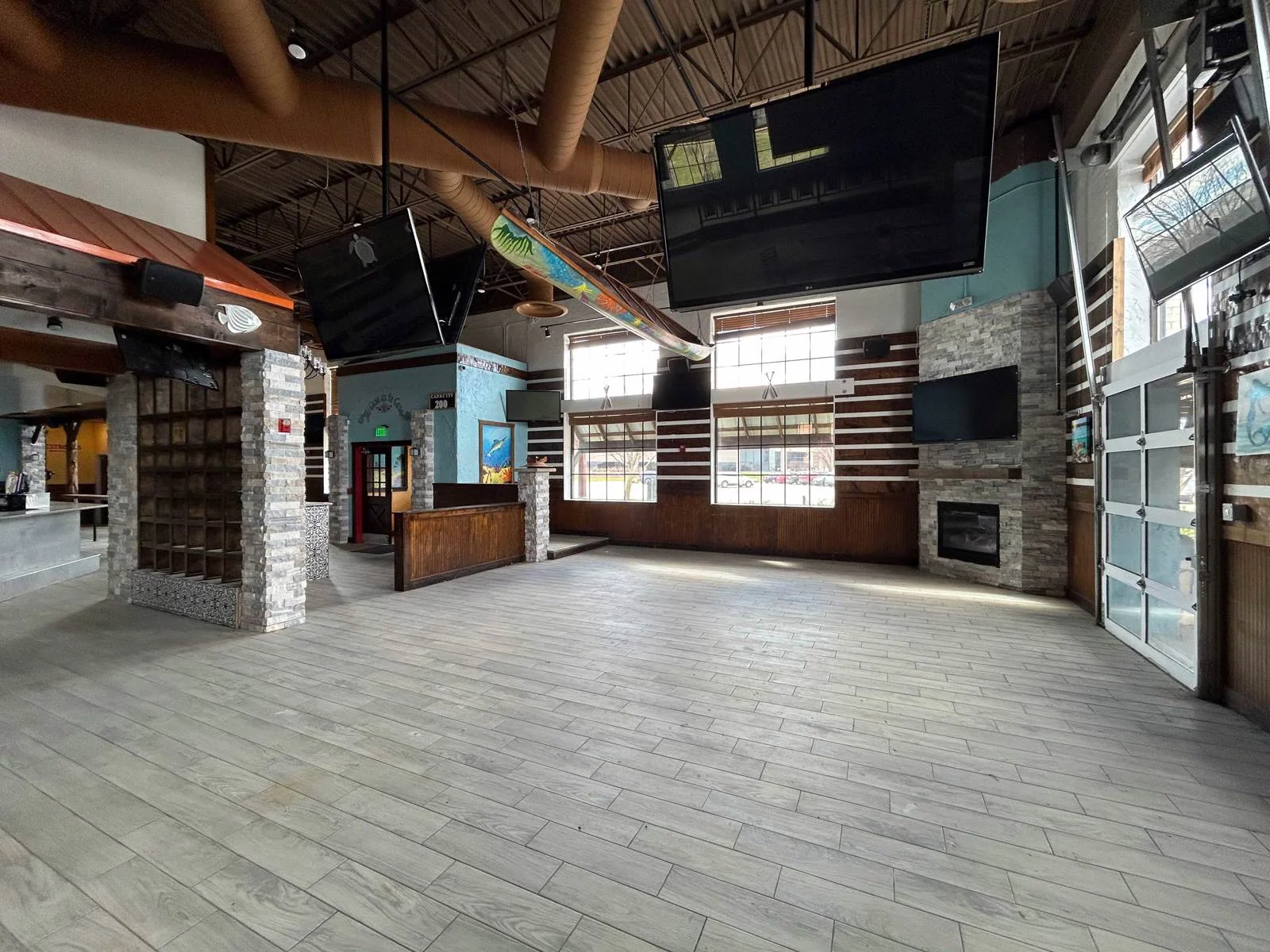 Retail in West Des Moines, IA — Lease in West Des Moines, IA, photo 2 of 6