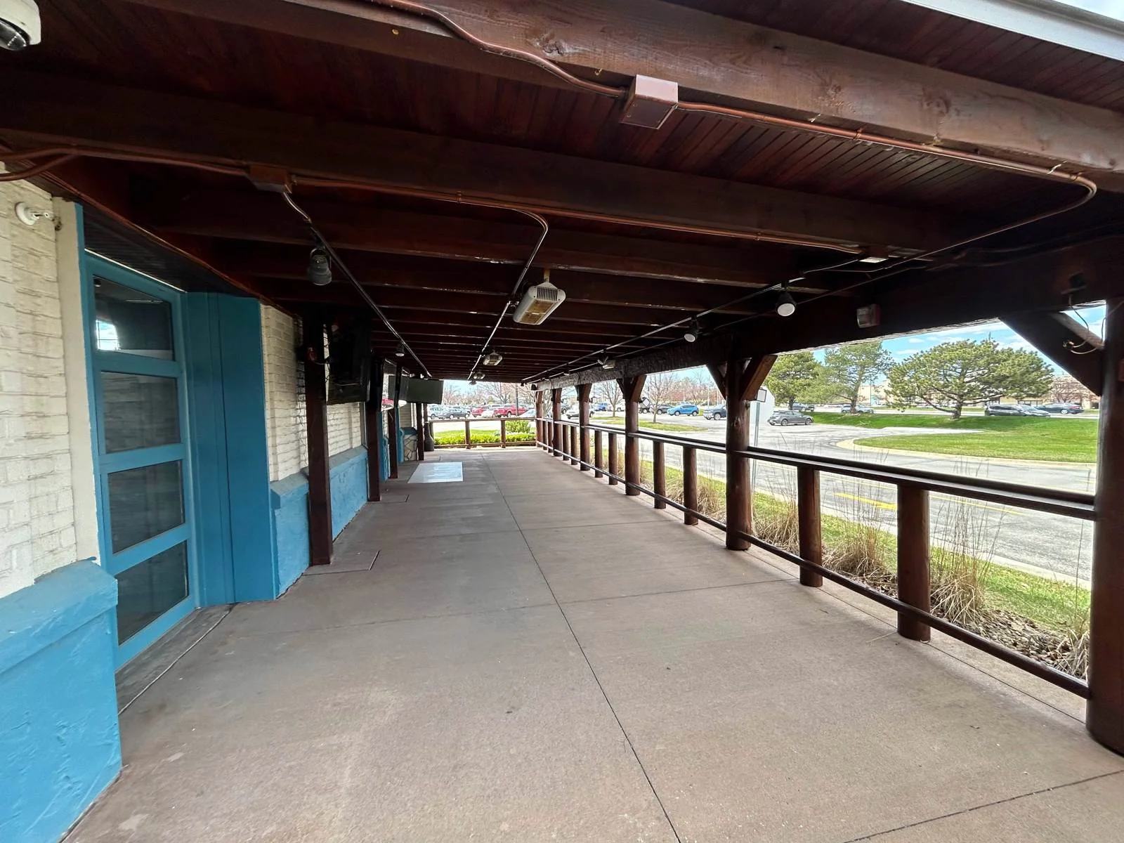 Retail in West Des Moines, IA — Lease in West Des Moines, IA, photo 5 of 6