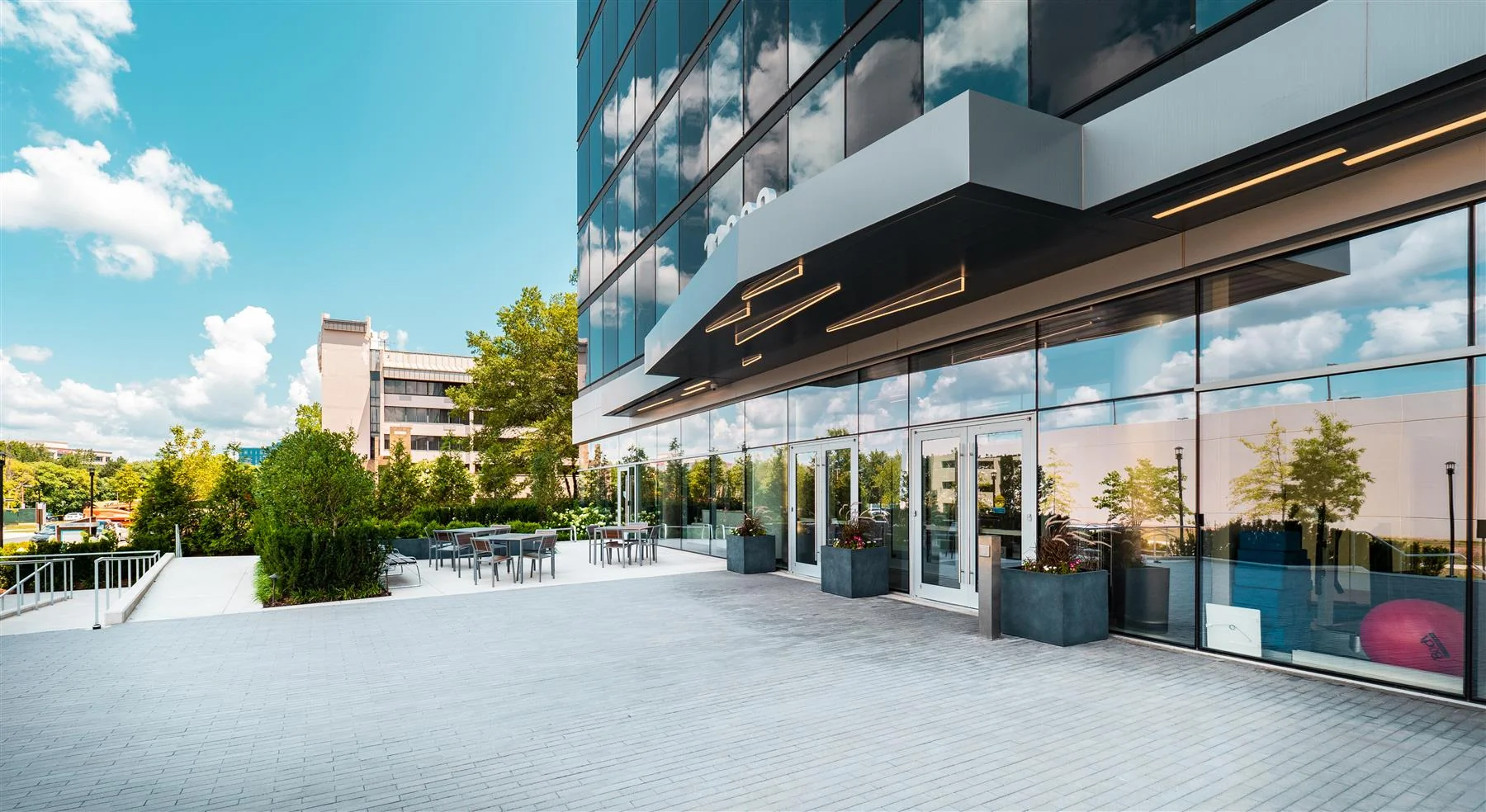 International Tower — Lease in Reston, VA, photo 2 of 8