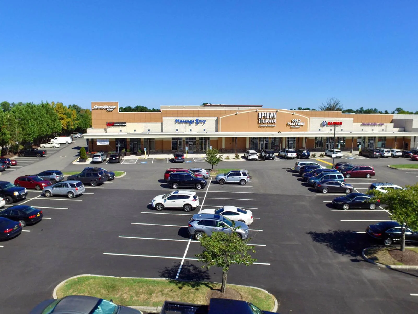 Ice Zone Shops at Downtown Short Pump — Lease in Glen Allen, VA, photo 1 of 2