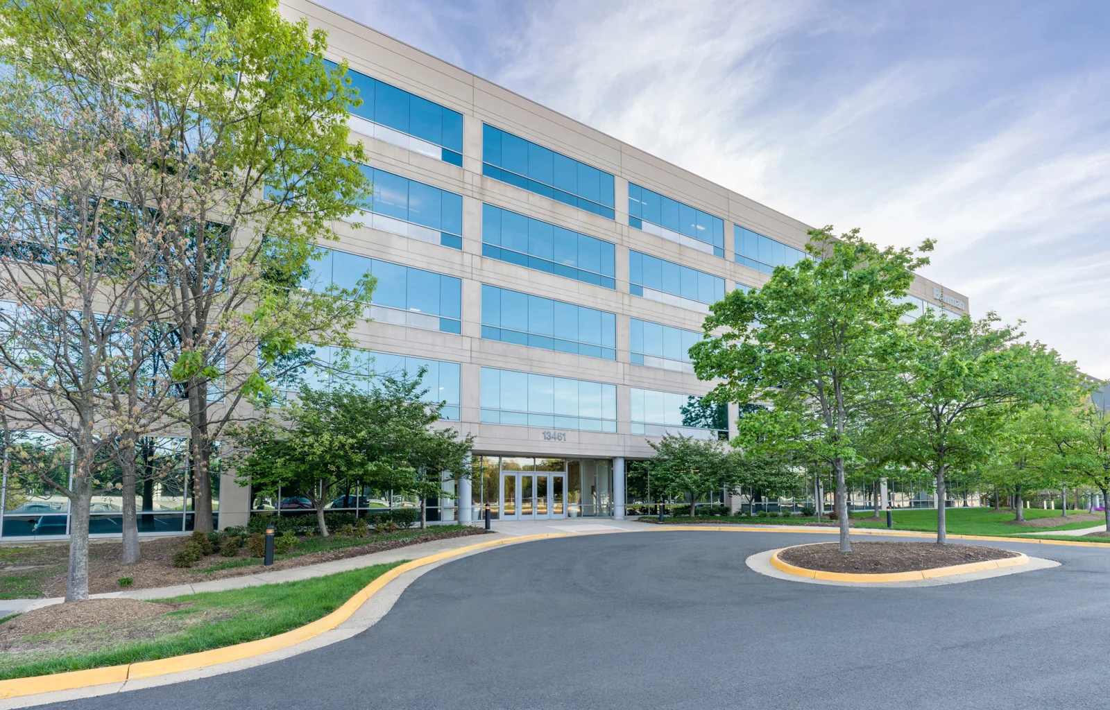 Liberty Park North — Lease in Herndon, VA, photo 2 of 8