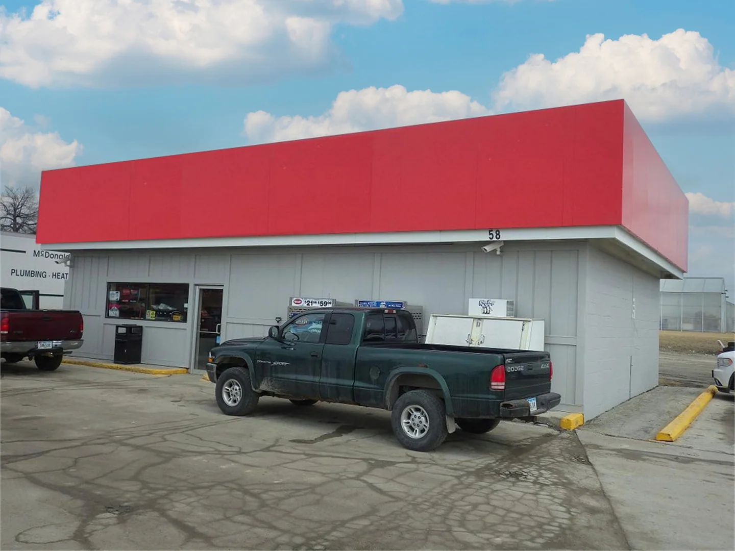 Property in Unknown, XX - retail in Eagle Grove, IA