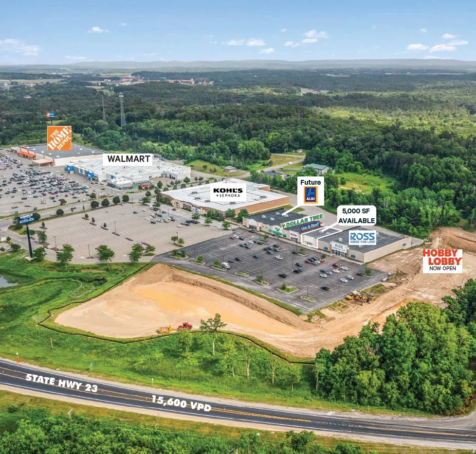 Lake Delton Marketplace — Lease in Wisconsin Dells, WI, photo 2 of 5