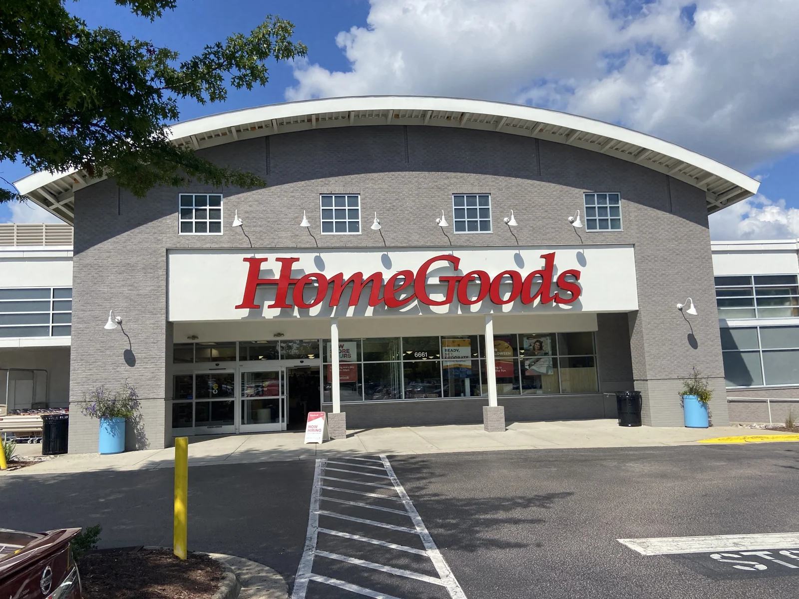 Falls Village — Lease in Raleigh, NC, photo 2 of 8