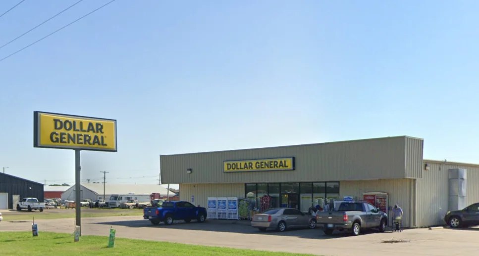 Dollar General — Sale in Russell, KS, photo 1 of 2