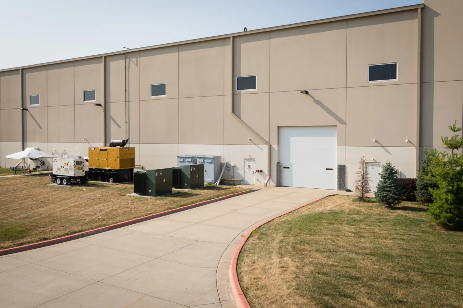 Class A Manufacturing Faciltiy — Sale in Riverside, MO, photo 6 of 7