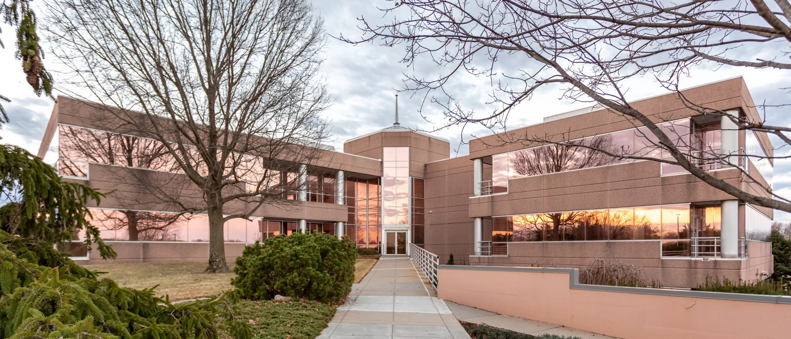 One Ambassador Plaza — Sale in Kansas City, MO, photo 1 of 6
