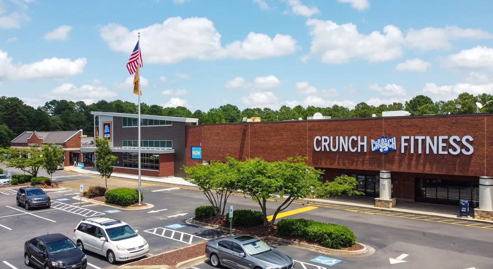 Lynnwood Collection — Lease in Raleigh, NC, photo 2 of 6