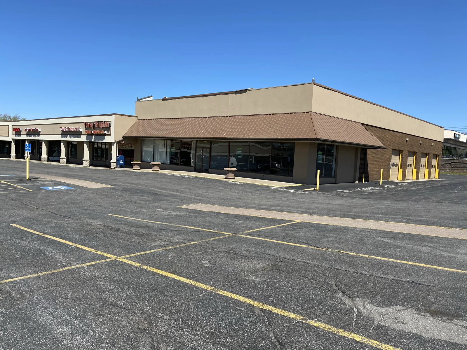 Ridge Hudson Plaza — Lease in Rochester, NY, photo 1 of 3