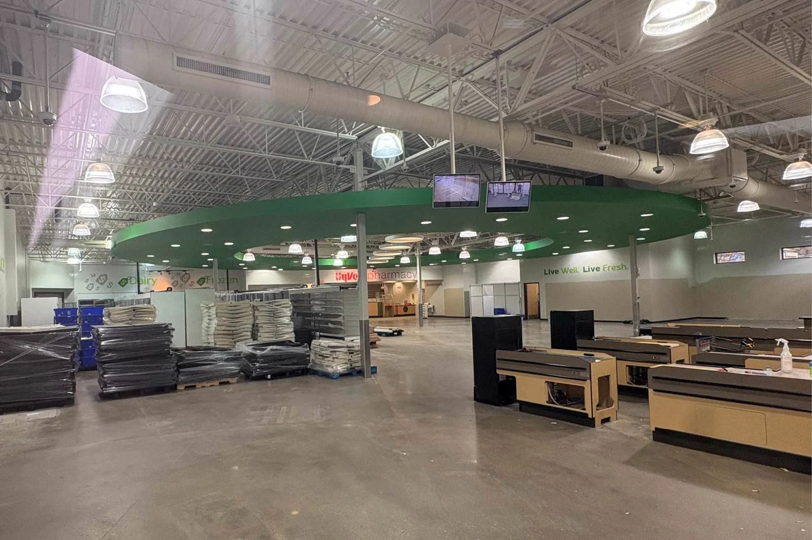 Retail in Omaha, NE — Sale in Omaha, NE, photo 3 of 5