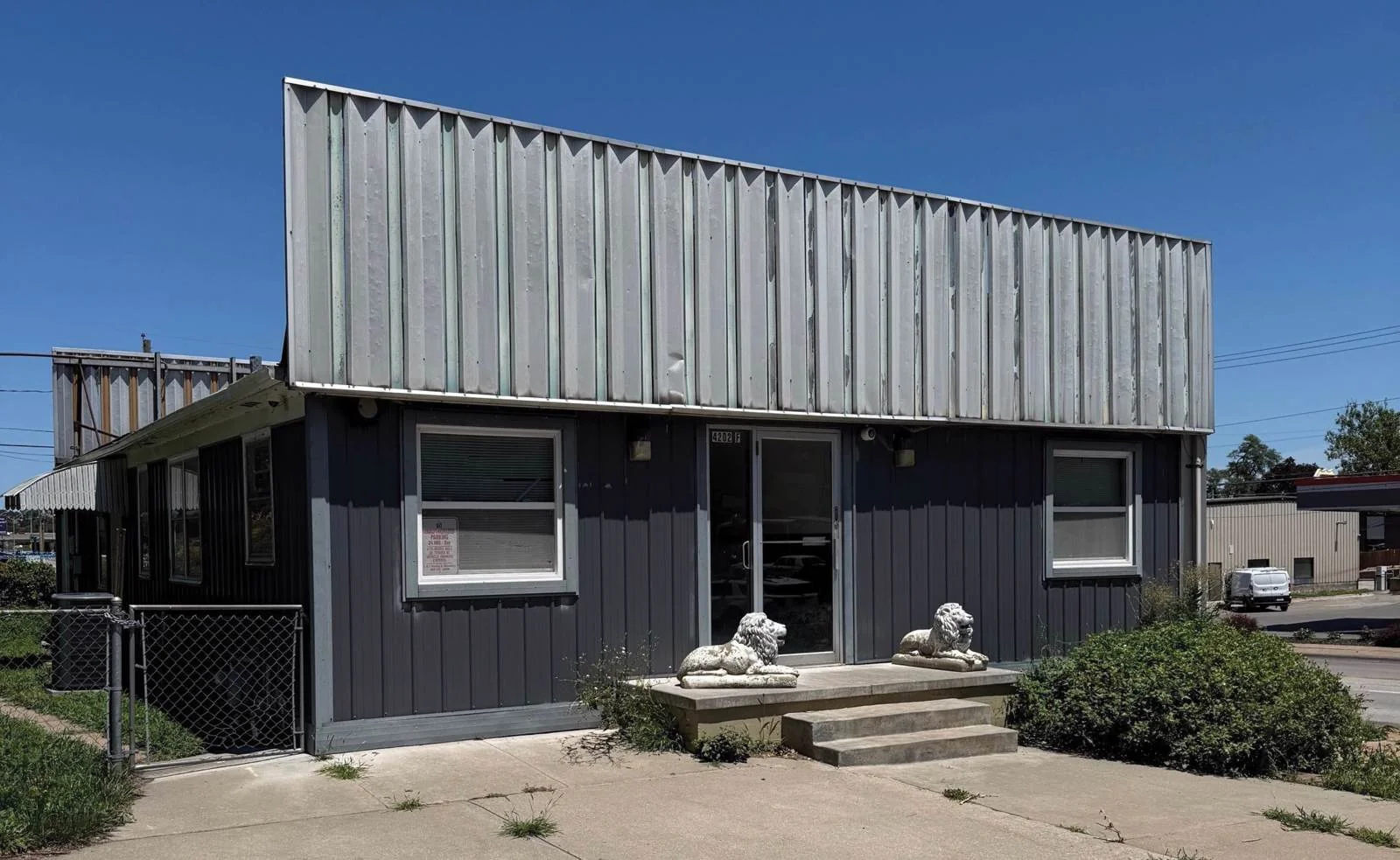 Stand-Alone Retail | For Sale — Sale in Omaha, NE, photo 1 of 6