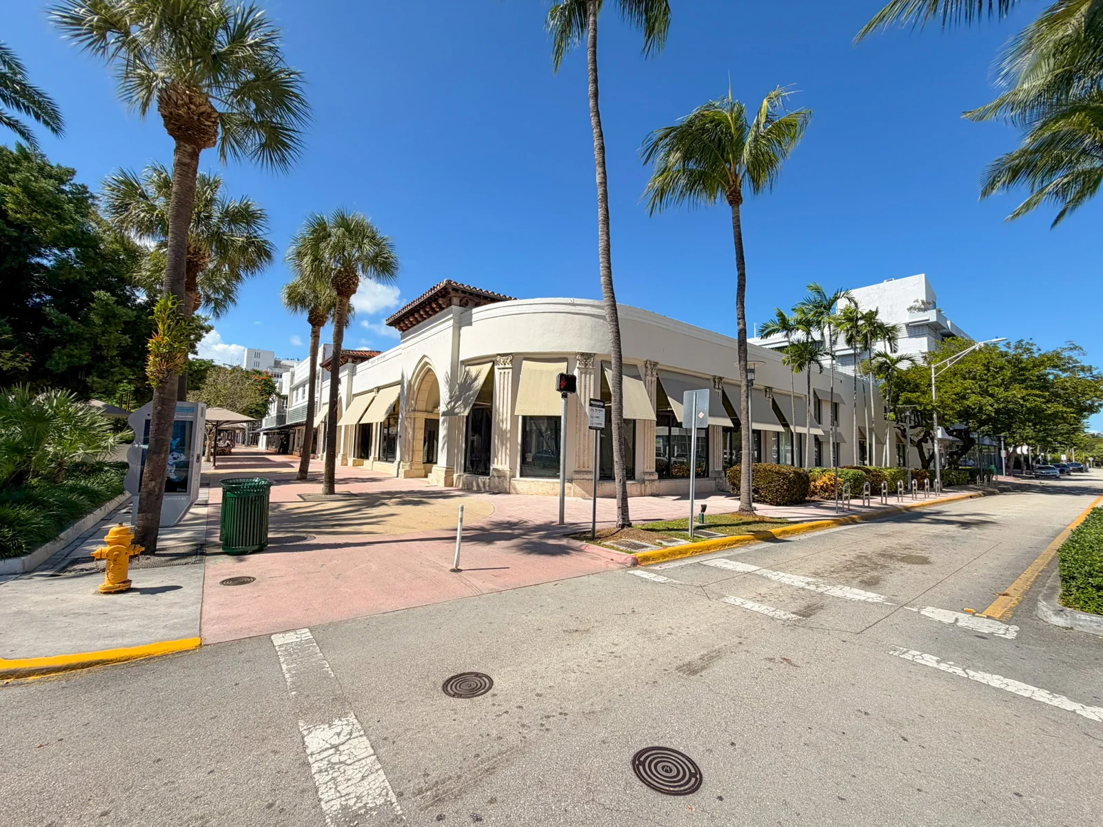 Retail in Miami Beach, FL — Lease in Miami Beach, FL, photo 7 of 8