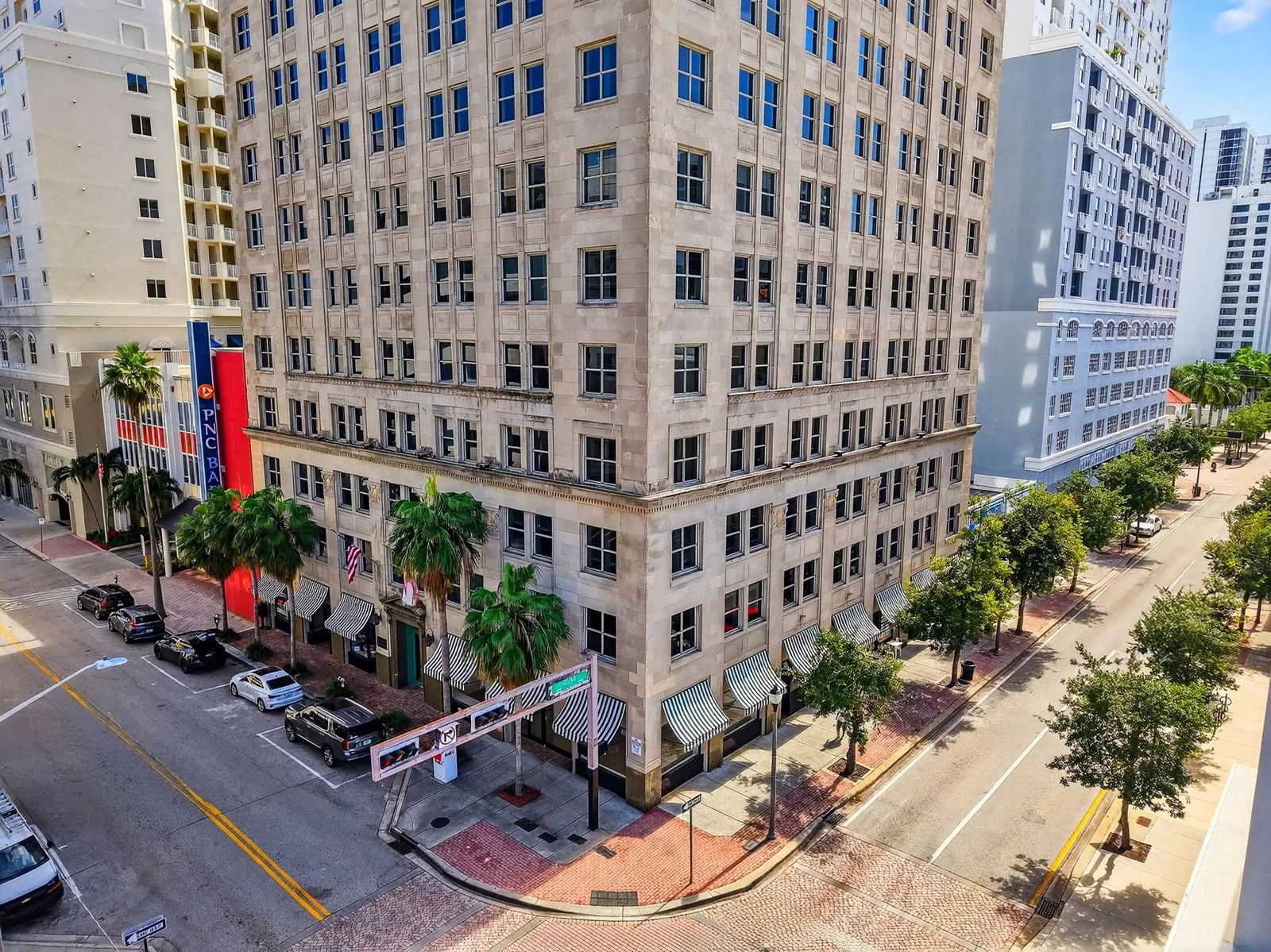 Harvey — Lease in West Palm Beach, FL, photo 1 of 8