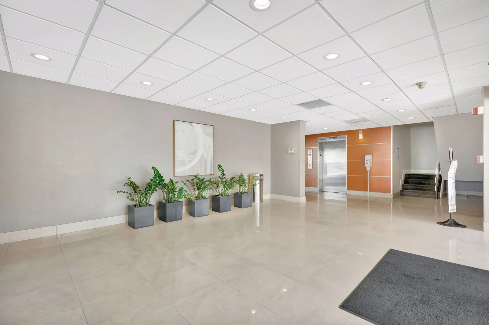 Office in Pompano Beach, FL — Lease in Pompano Beach, FL, photo 3 of 8