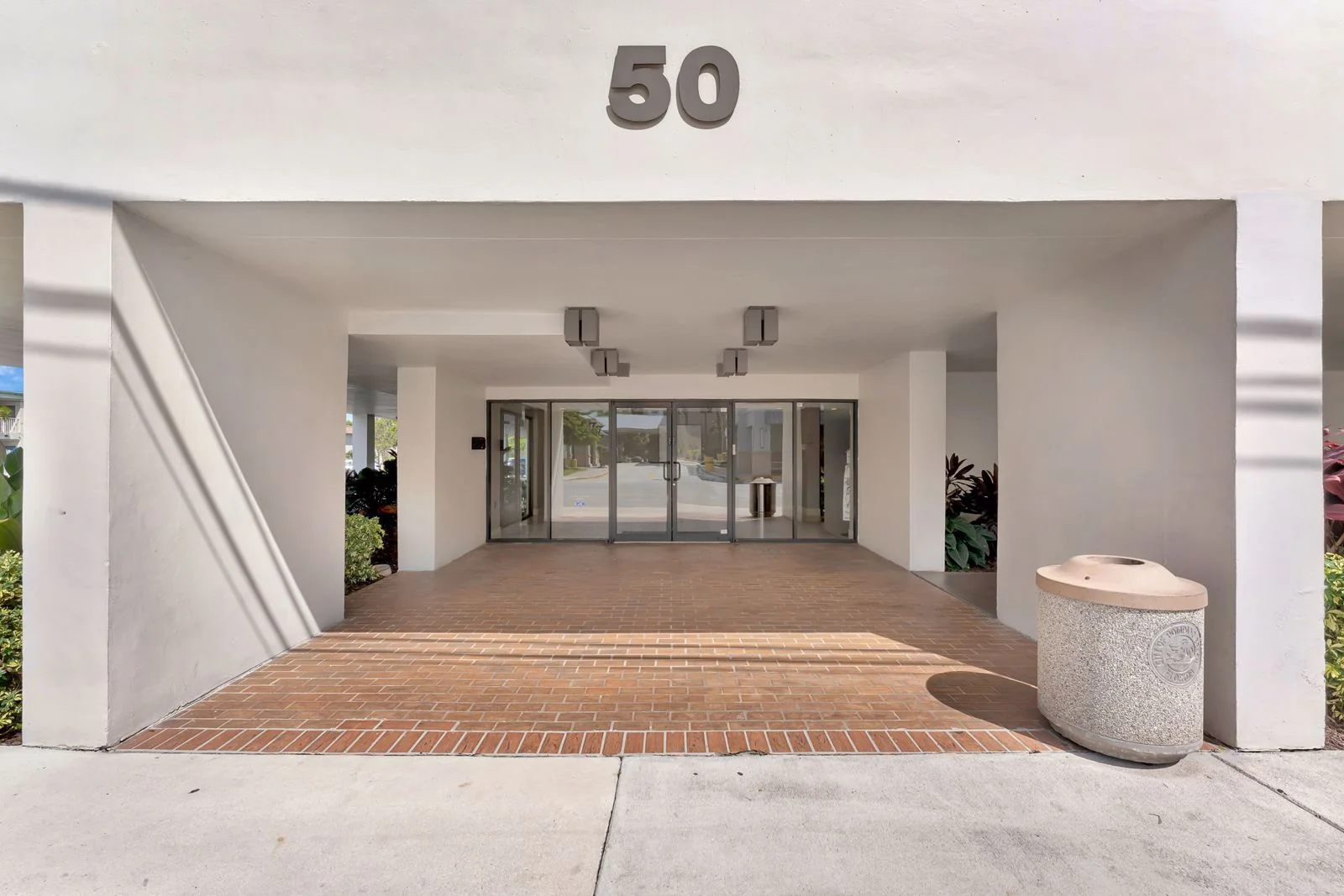 Office in Pompano Beach, FL — Lease in Pompano Beach, FL, photo 4 of 8