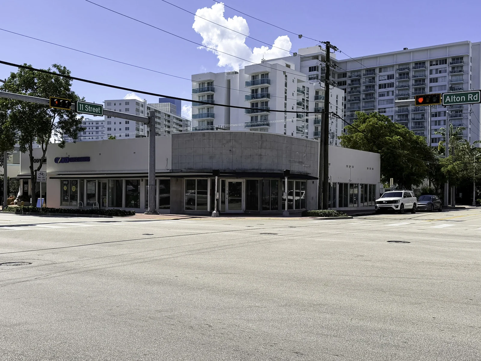 1080 Alton Road — Lease in Miami Beach, FL, photo 1 of 8