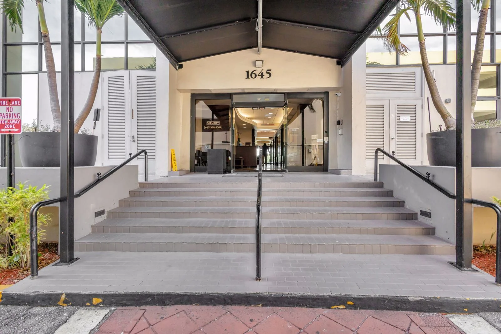 1645 Palm Beach Lakes — Lease in West Palm Beach, FL, photo 3 of 4