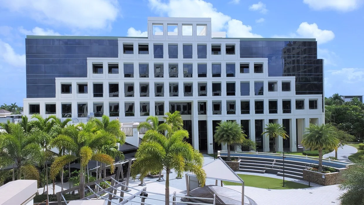Boca Center — Lease in Boca Raton, FL, photo 2 of 8