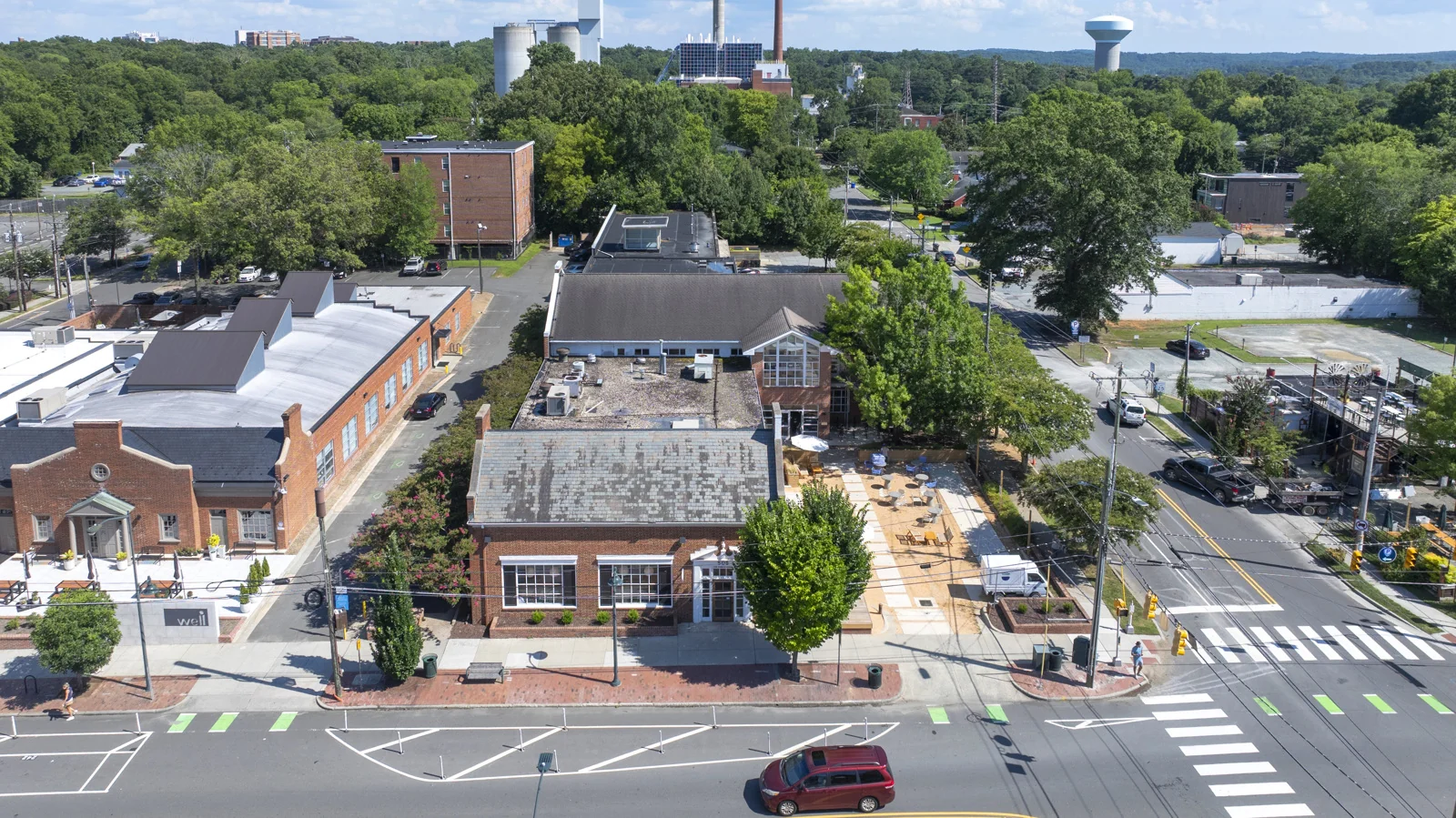 Retail in Chapel Hill, NC — Lease in Chapel Hill, NC, photo 2 of 8