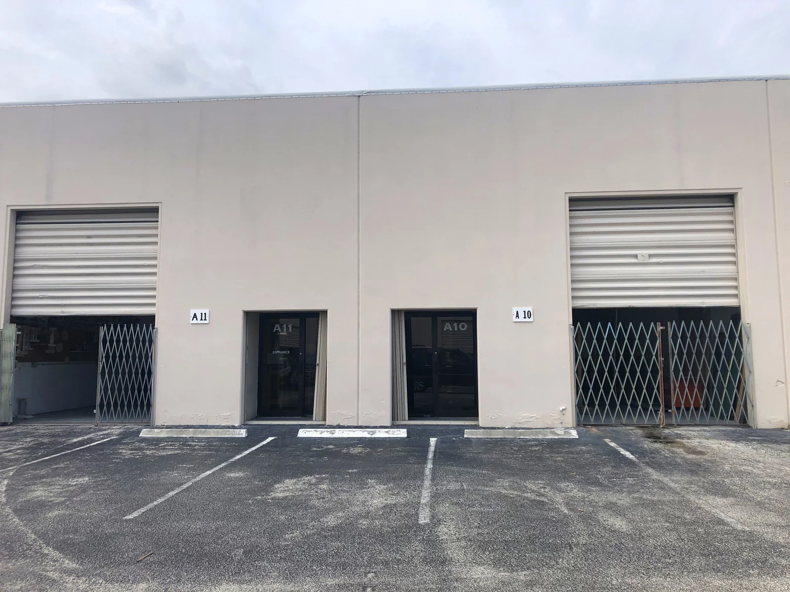 Industrial in West Palm Beach, FL — Lease in West Palm Beach, FL, photo 2 of 3