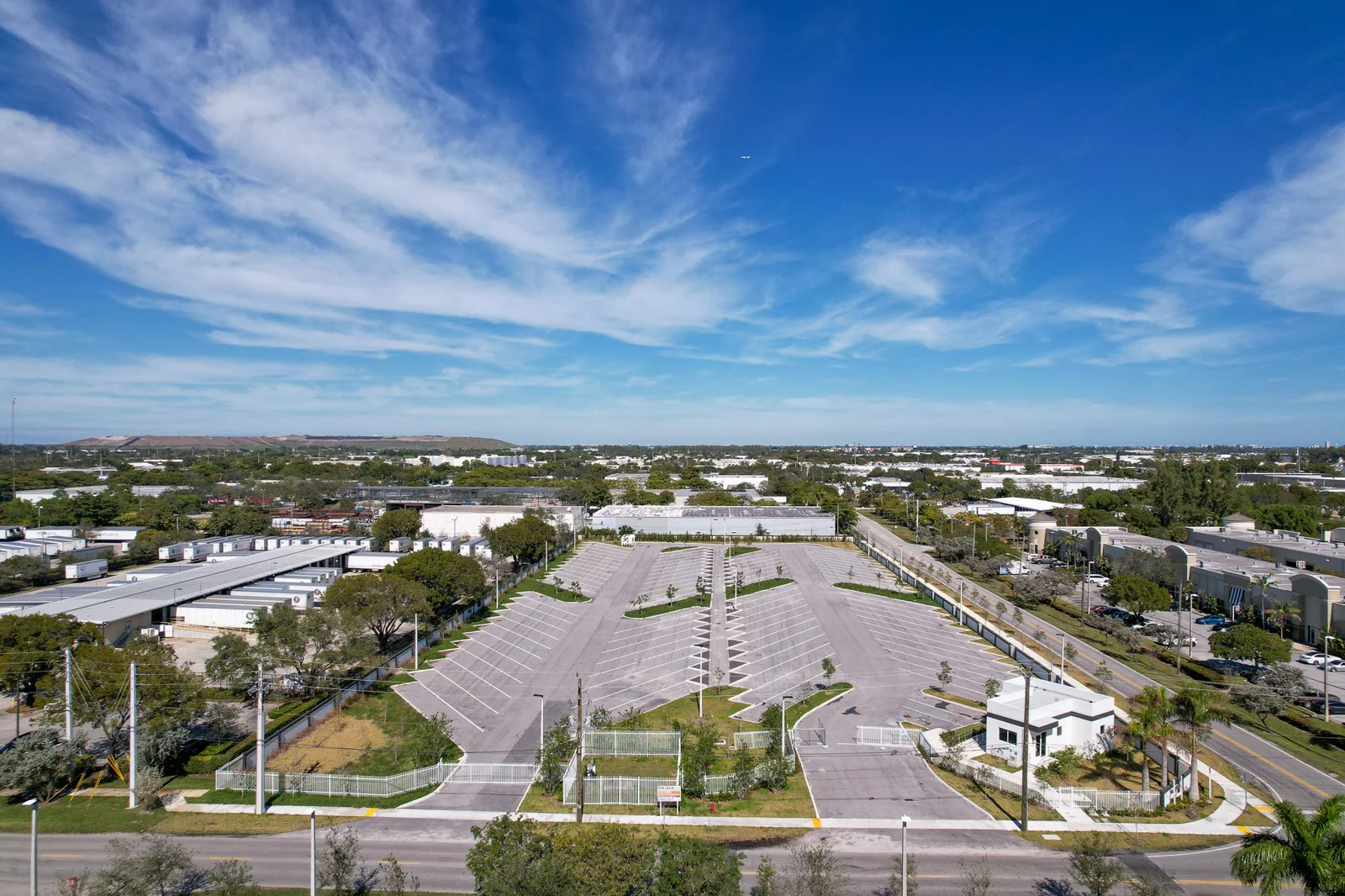 Pompano Beach Truck Parking Facility — Lease in Pompano Beach, FL, photo 2 of 8