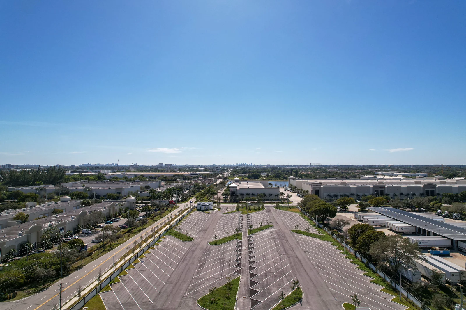 Pompano Beach Truck Parking Facility — Lease in Pompano Beach, FL, photo 6 of 8